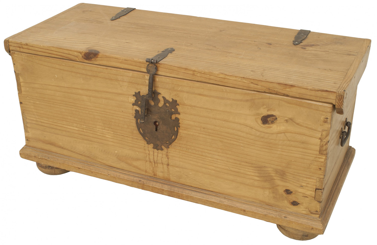 American country pine trunk 1