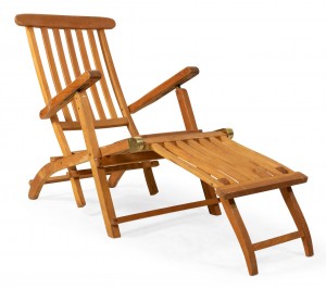 Outdoor teak folding deck chairs