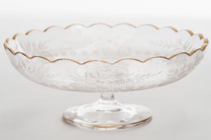 English victorian footed engraved glass bowl