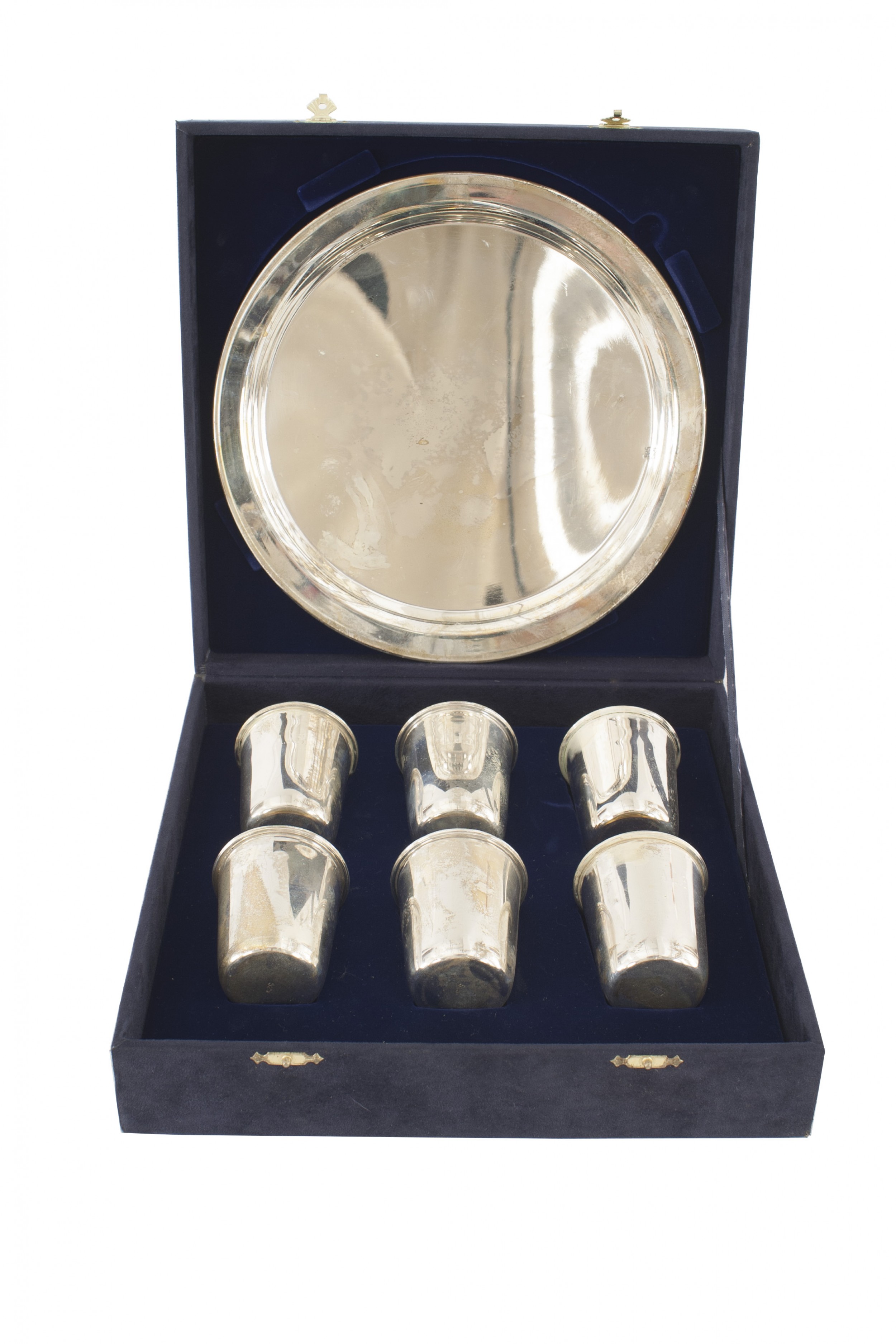 Contemporary shabbos cups