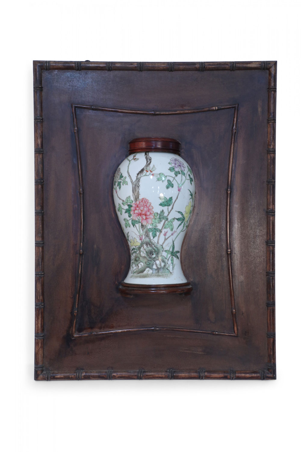 Chinese Porelain Famille Rose Vase and Wood Wall Plauqe