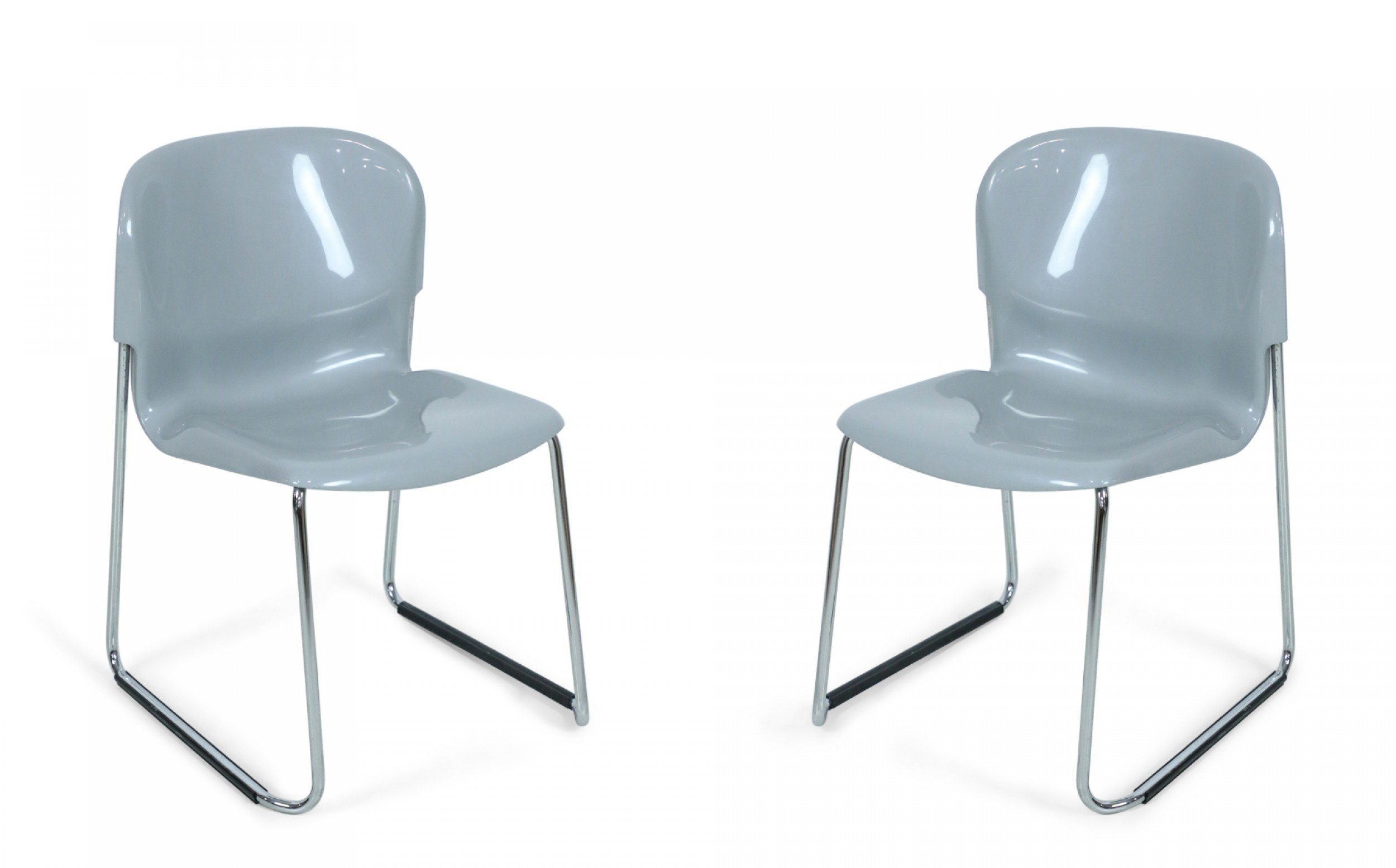 Pair of mid century atelier nova dsm400k chairs