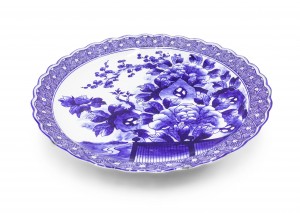 Chinese blue and white porcelain charger 5