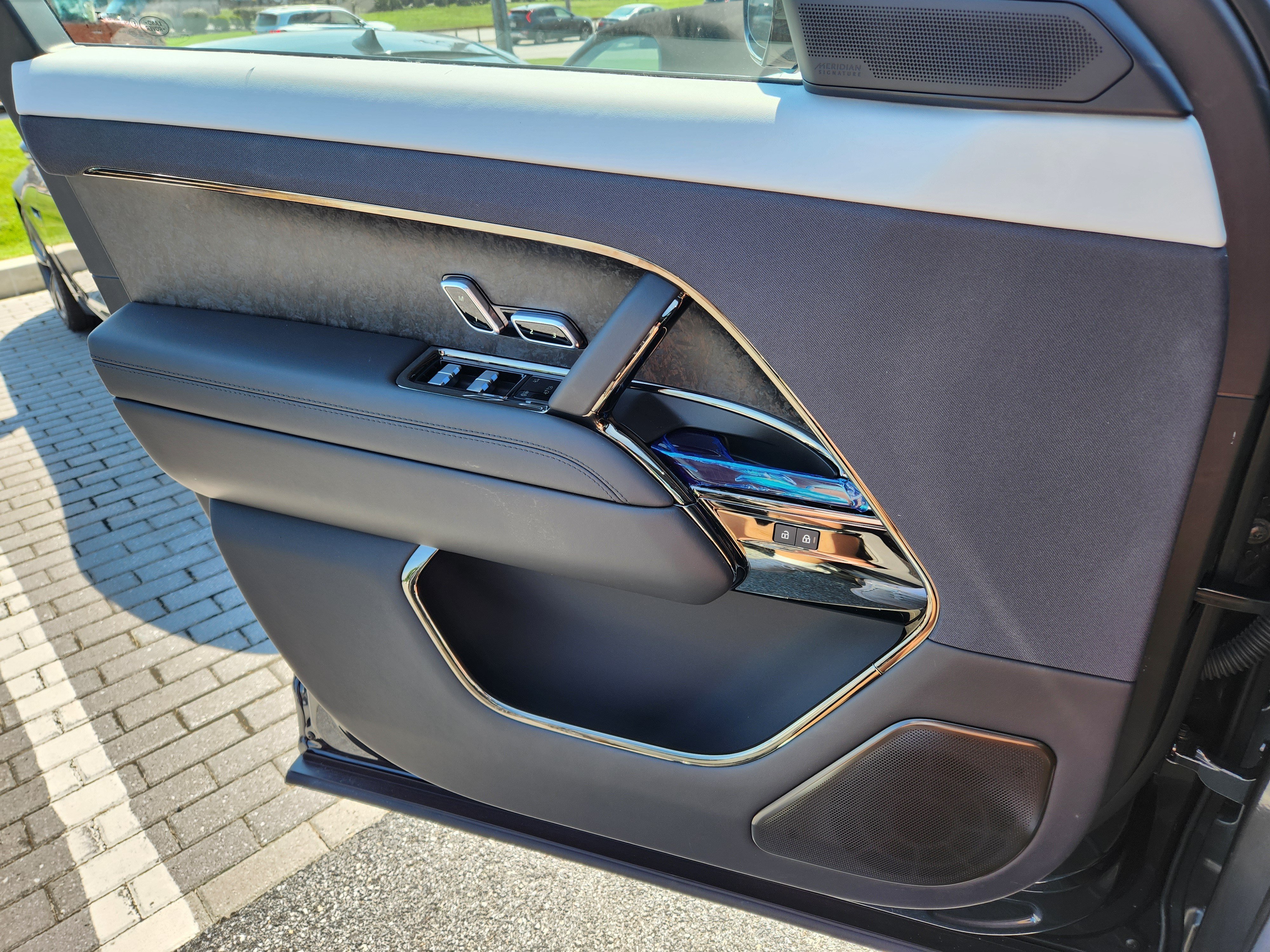 New 2026 Carpathian Grey LAND ROVER  image 16