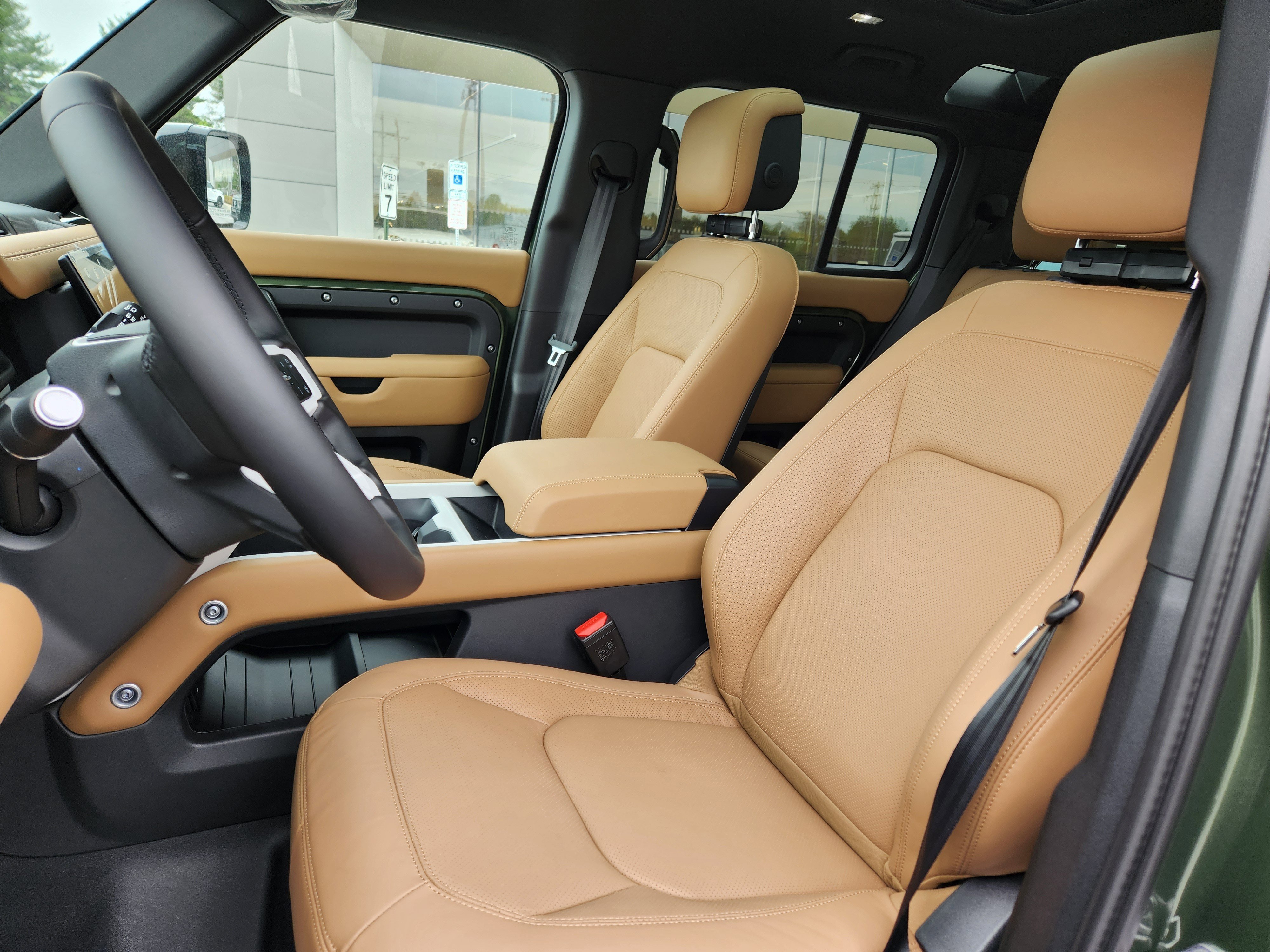 New 2026 Woolstone Green LAND ROVER X-Dynamic SE image 8