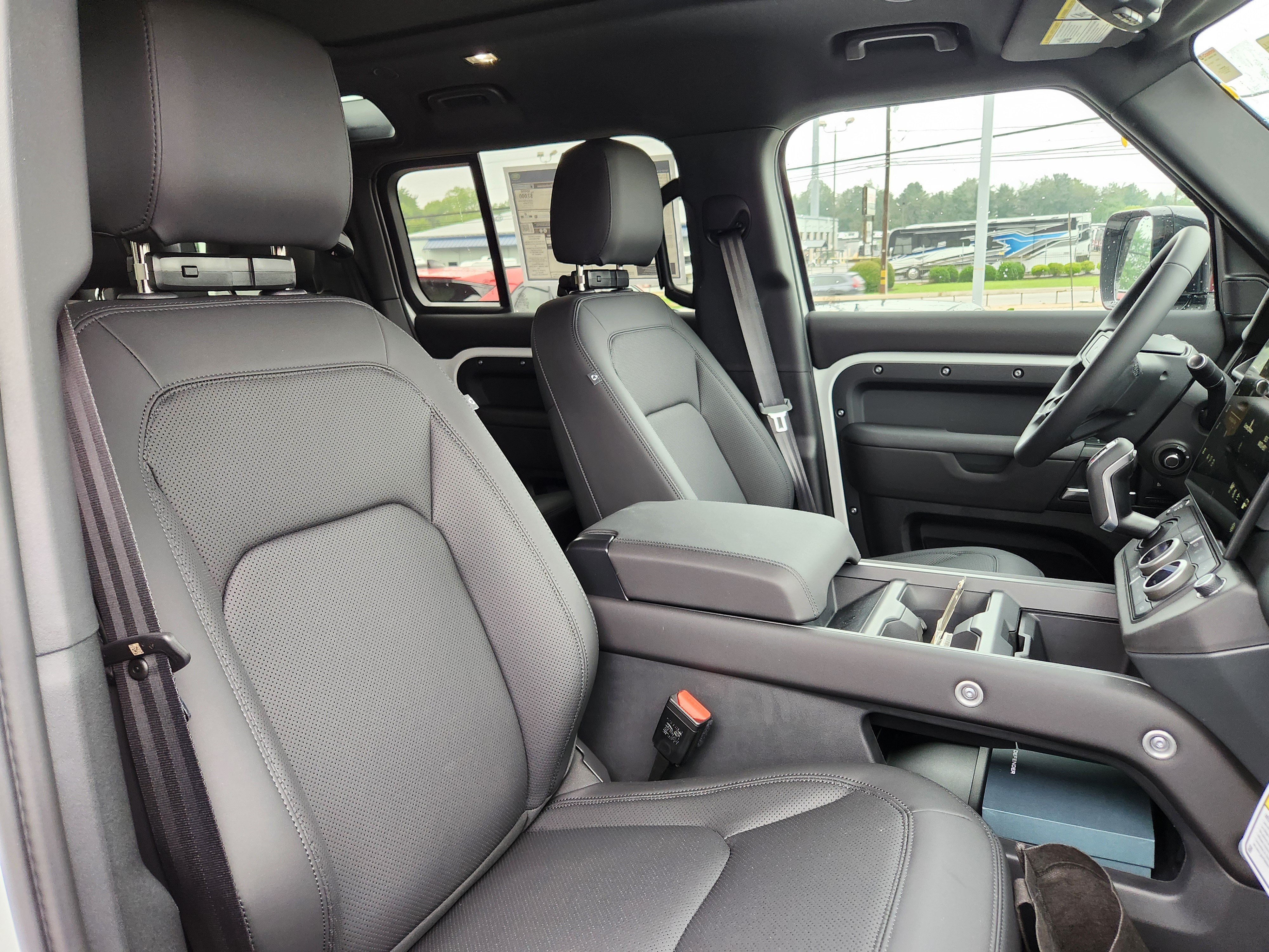New 2026 Fuji White LAND ROVER S image 12