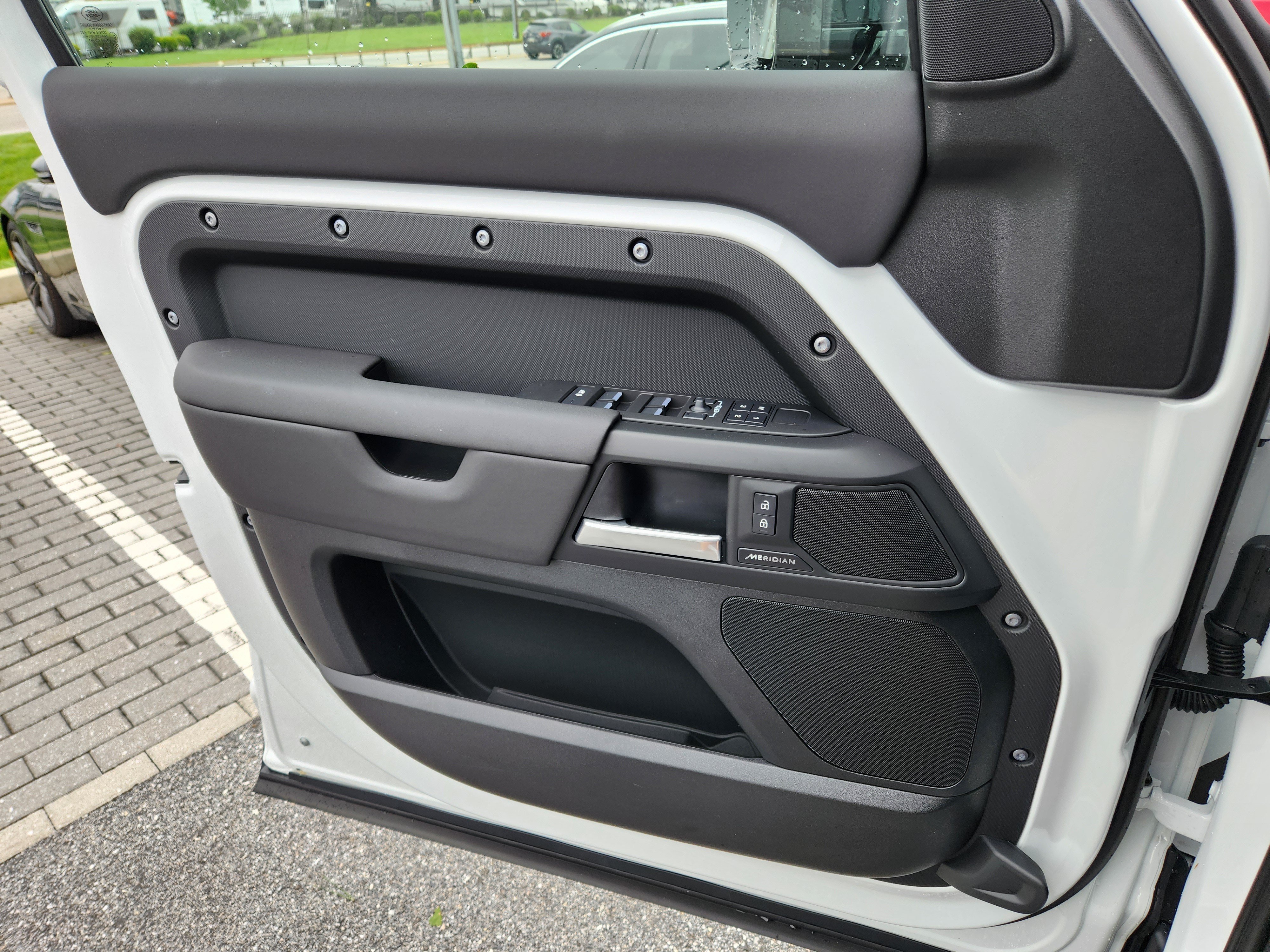 New 2026 Fuji White LAND ROVER S image 16