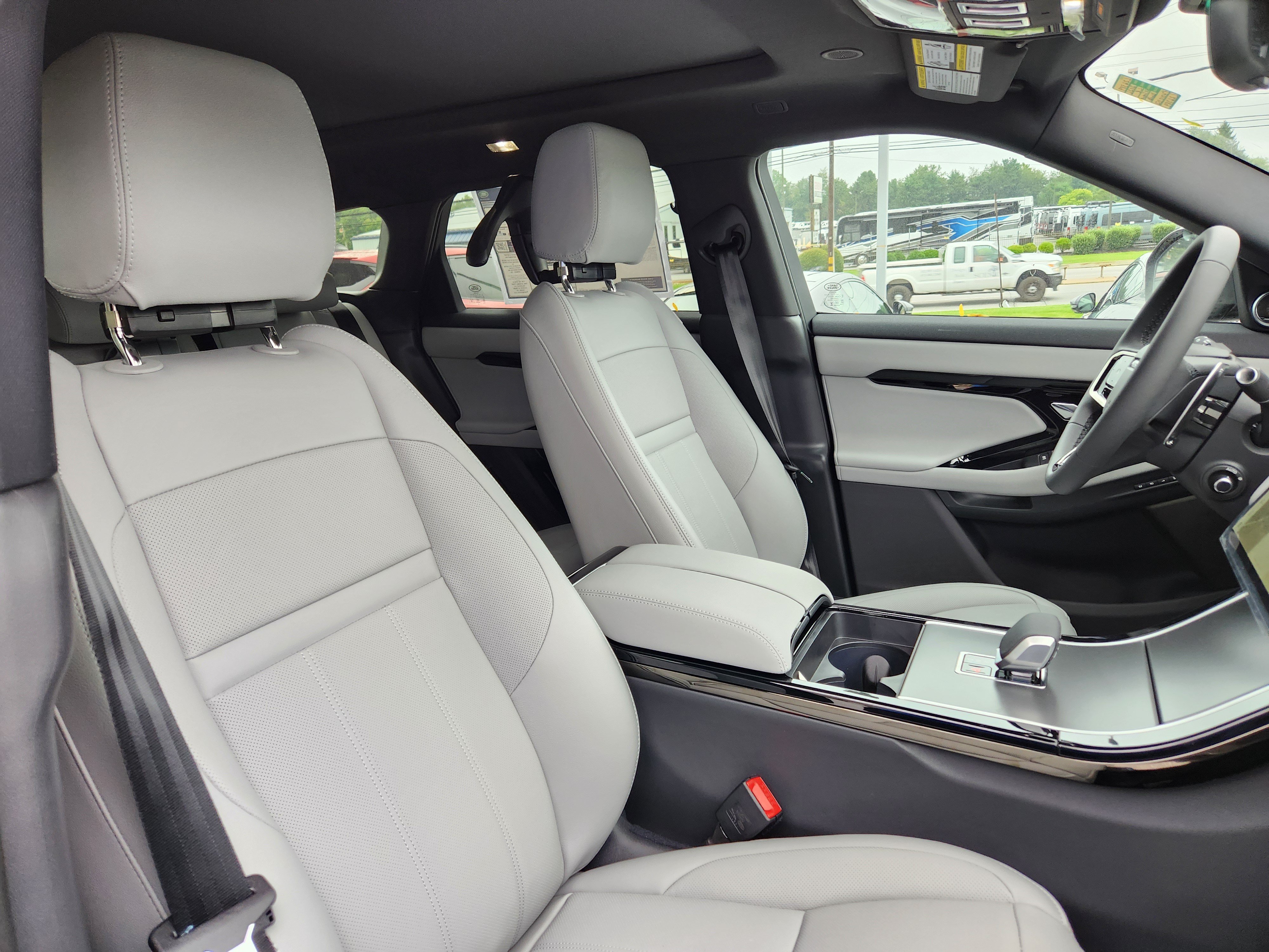 New 2026 Santorini Black LAND ROVER S image 12