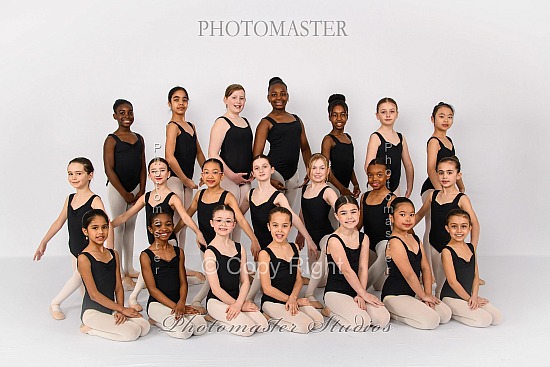 P3 Sat 11:15 HAL  (Julia/Marlee.) ***