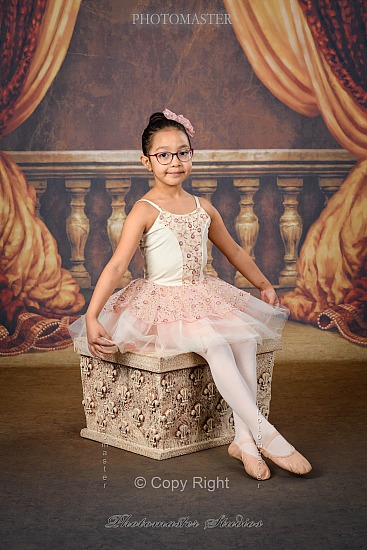 MC Sat 10:00 HAL  (Julia/Marlee) ***