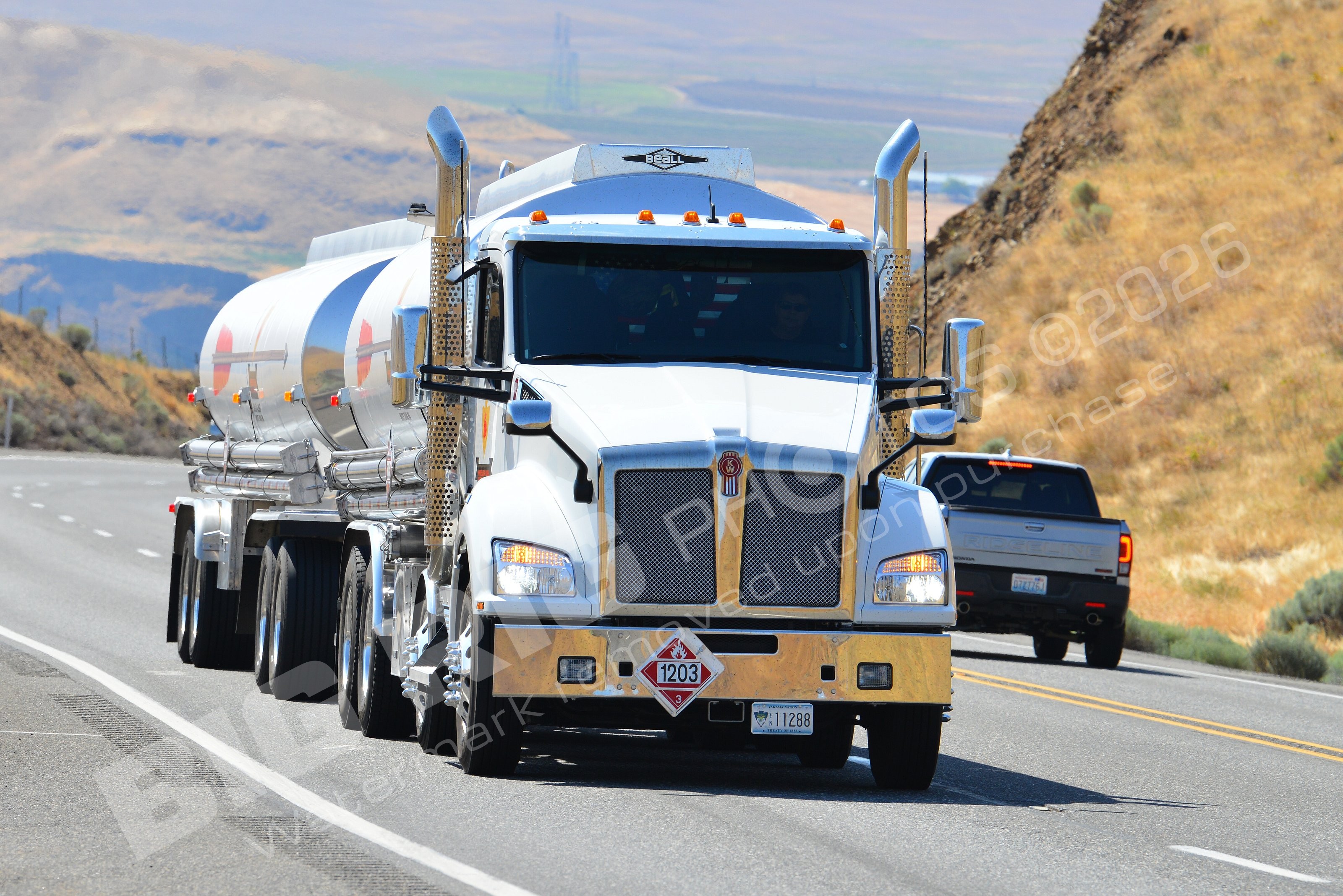 11288, Kenworth, Mary Hill Grade, Oregon, Tanker, US97, Wheeler Fuel, white