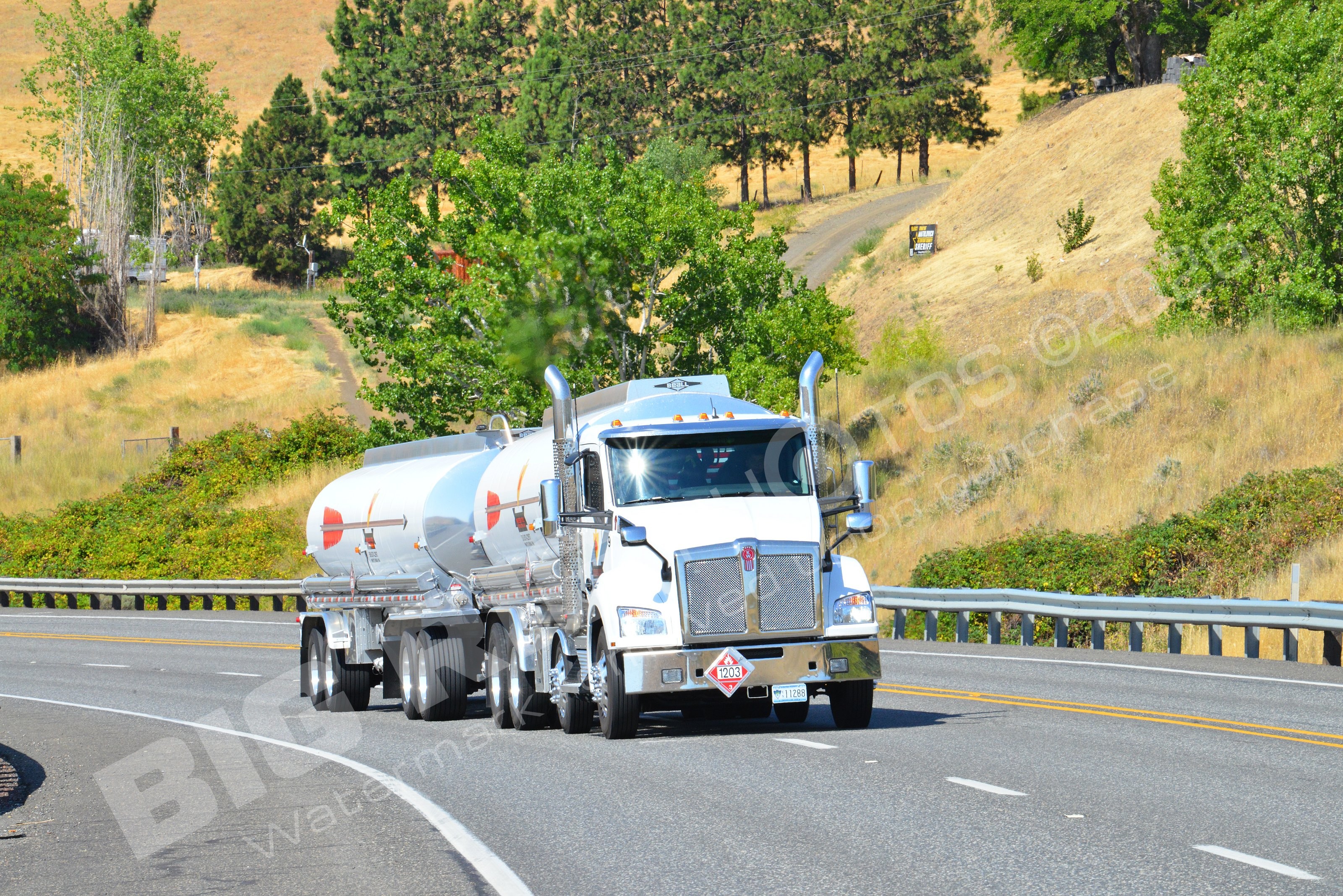 11288, Kenworth, Mary Hill Grade, Oregon, Tanker, US97, Wheeler Fuel, white