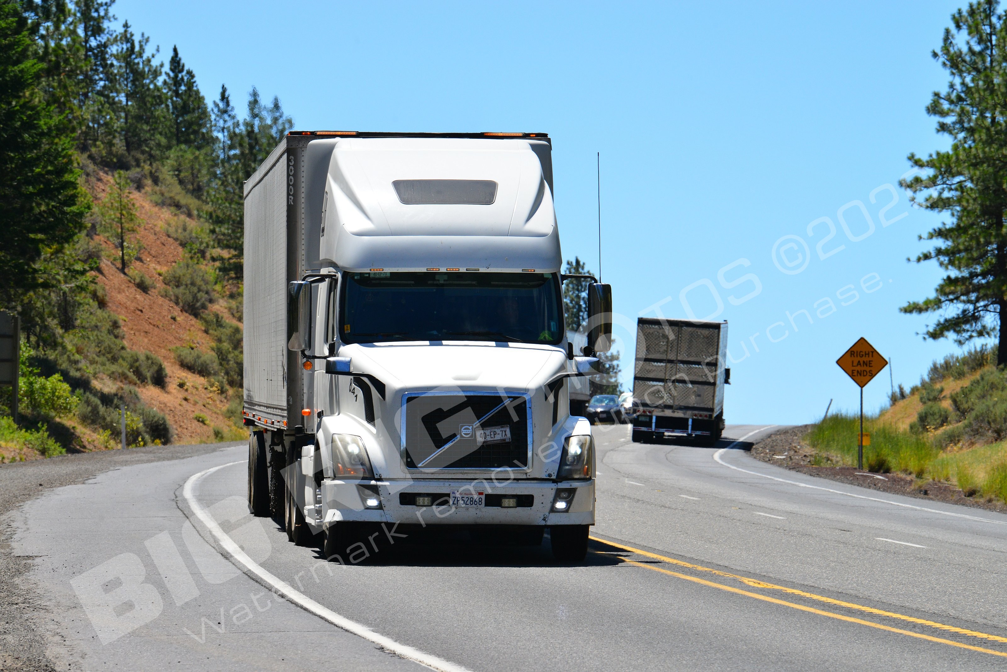 147, BBB, Dry Van, Volvo, zp52868