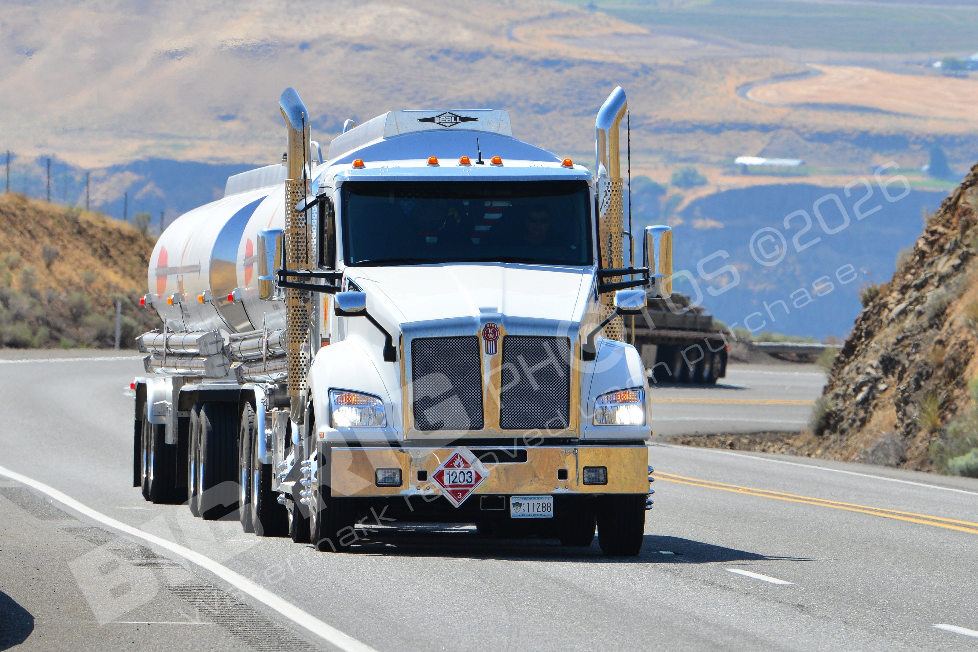 11288, Kenworth, Mary Hill Grade, Oregon, Tanker, US97, Wheeler Fuel, white