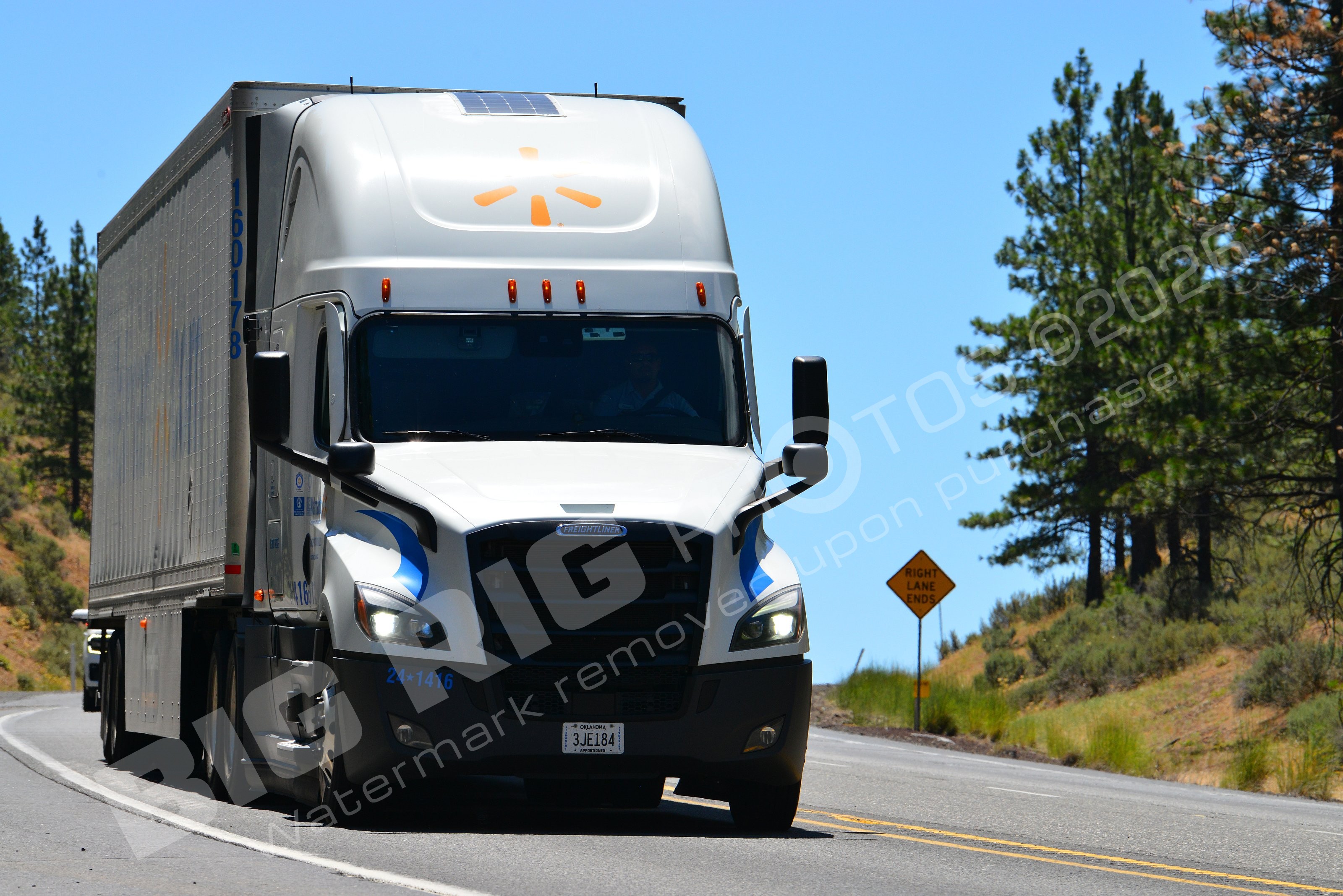 24-1416, 3je184, BBB, Freightliner Tru, Walmart, Walmart 24-1416