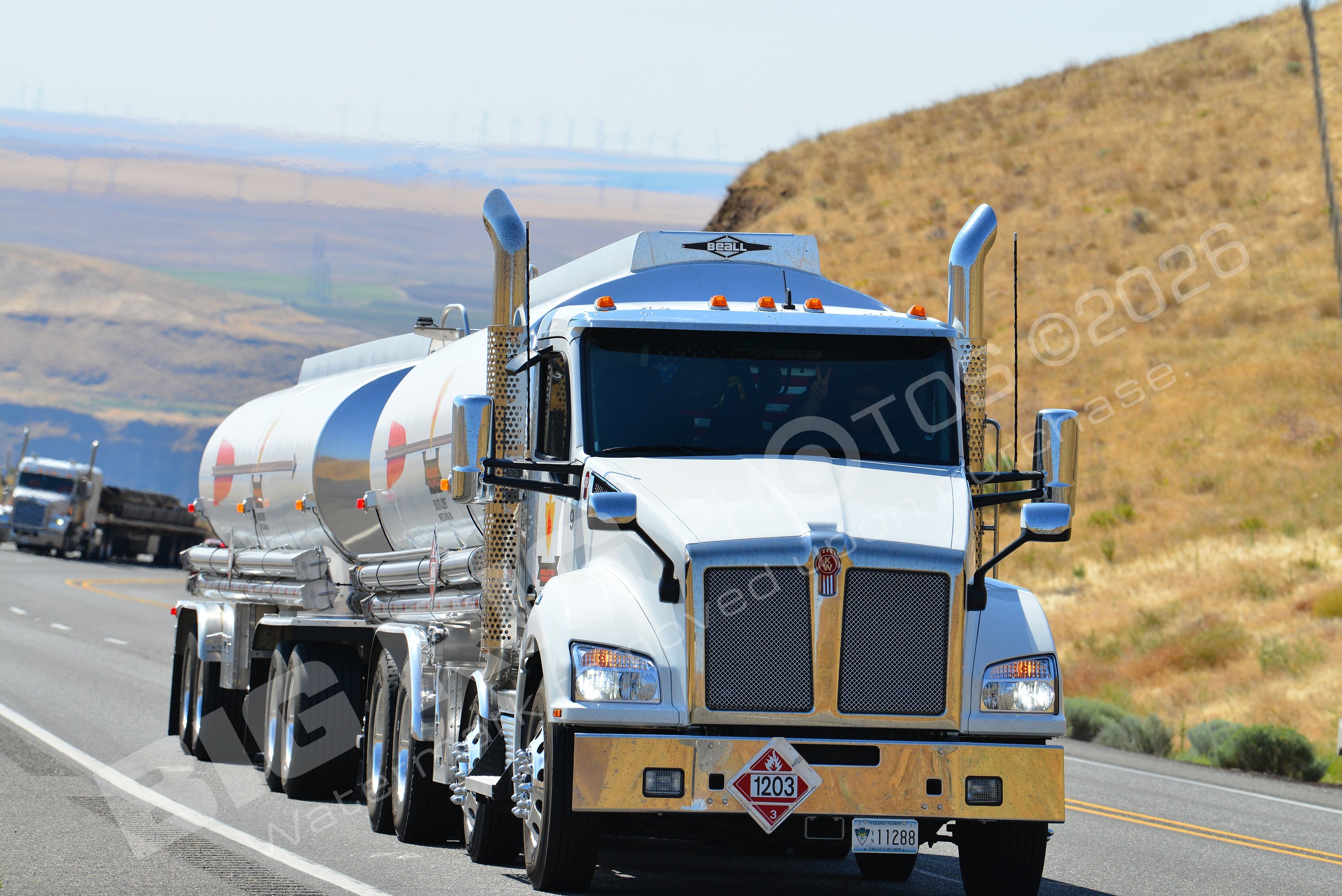 11288, Kenworth, Mary Hill Grade, Oregon, Tanker, US97, Wheeler Fuel, white