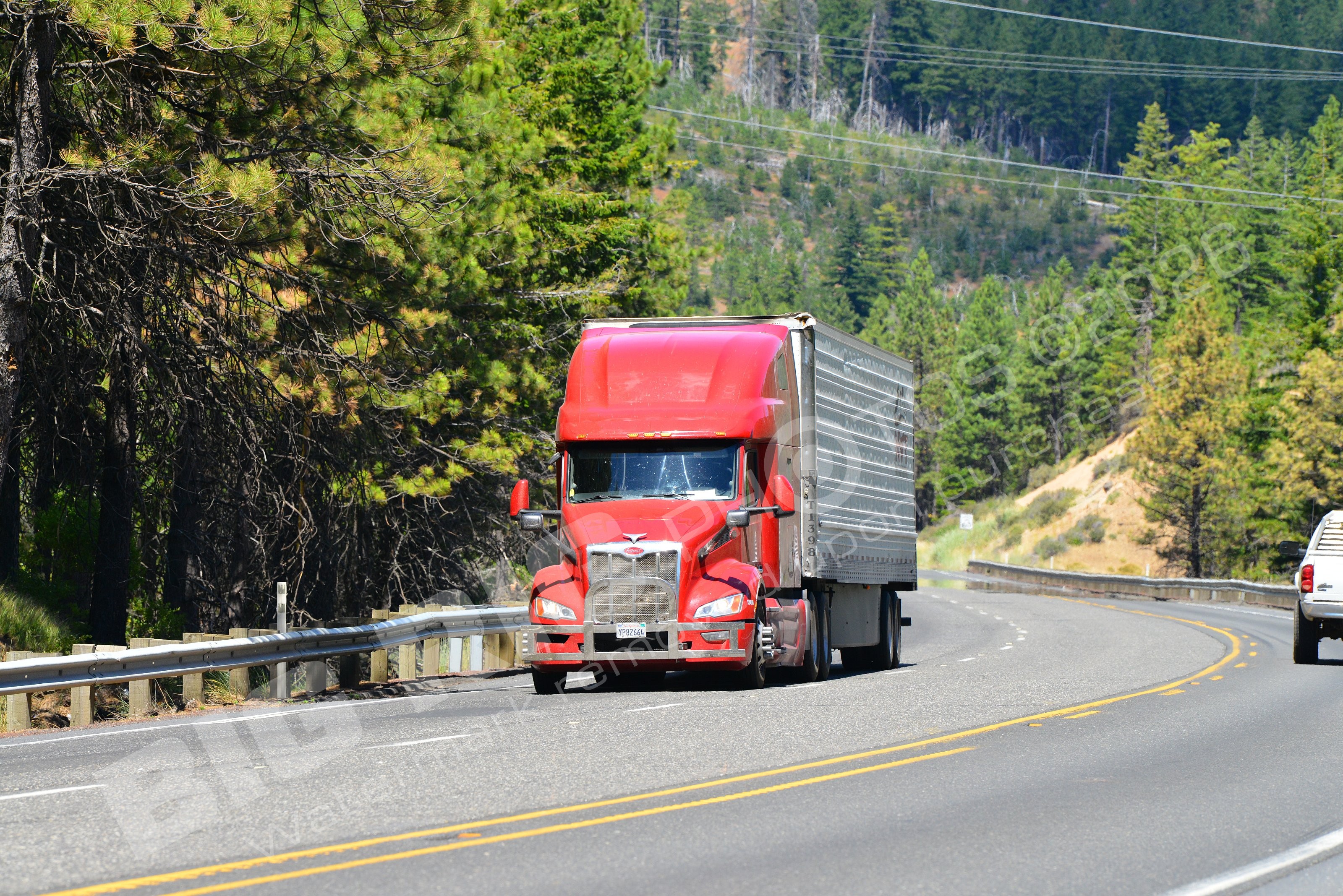 BBB, Dry Van, Kenworth, Navistar International, Peterbi, yp82664