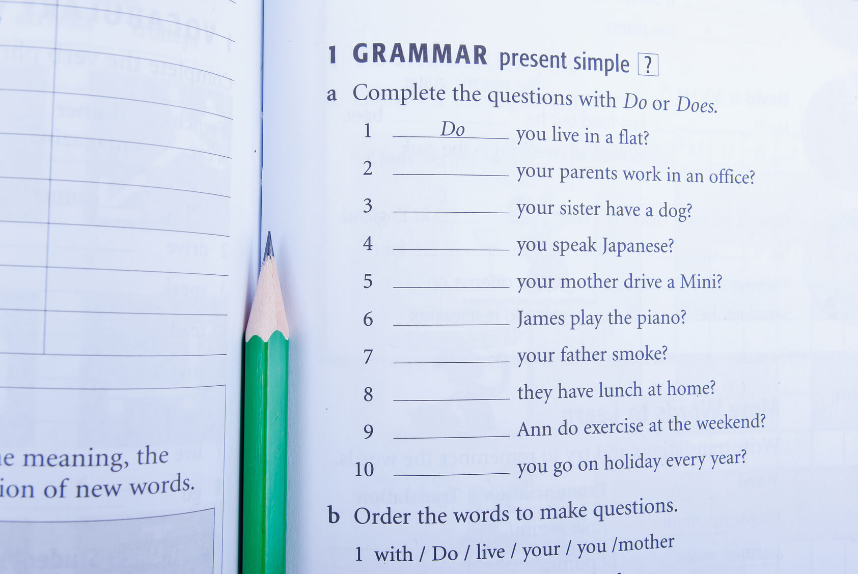 Grammar Excercise - CREATING YOUR OWN MATERIALS FOR THE TEFL CLASSROOM