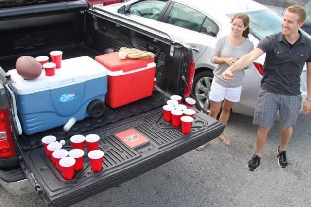 Tailgating Game – Tailgate Pong