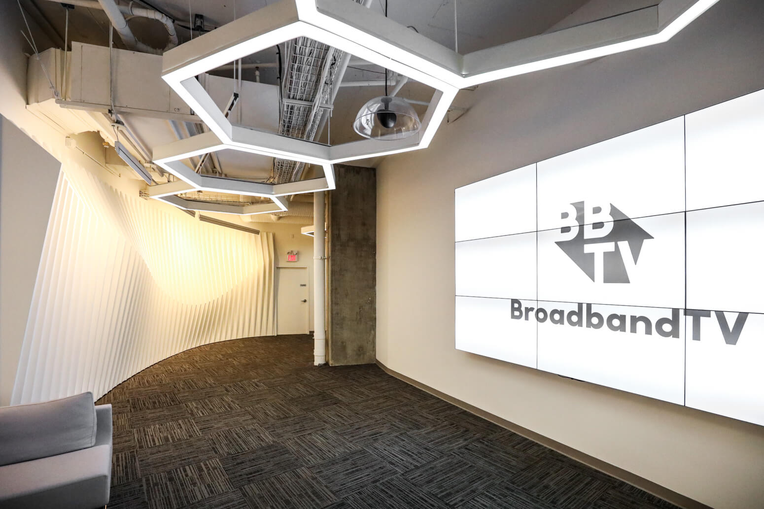 Broadband TV Office Killer Spaces -5
