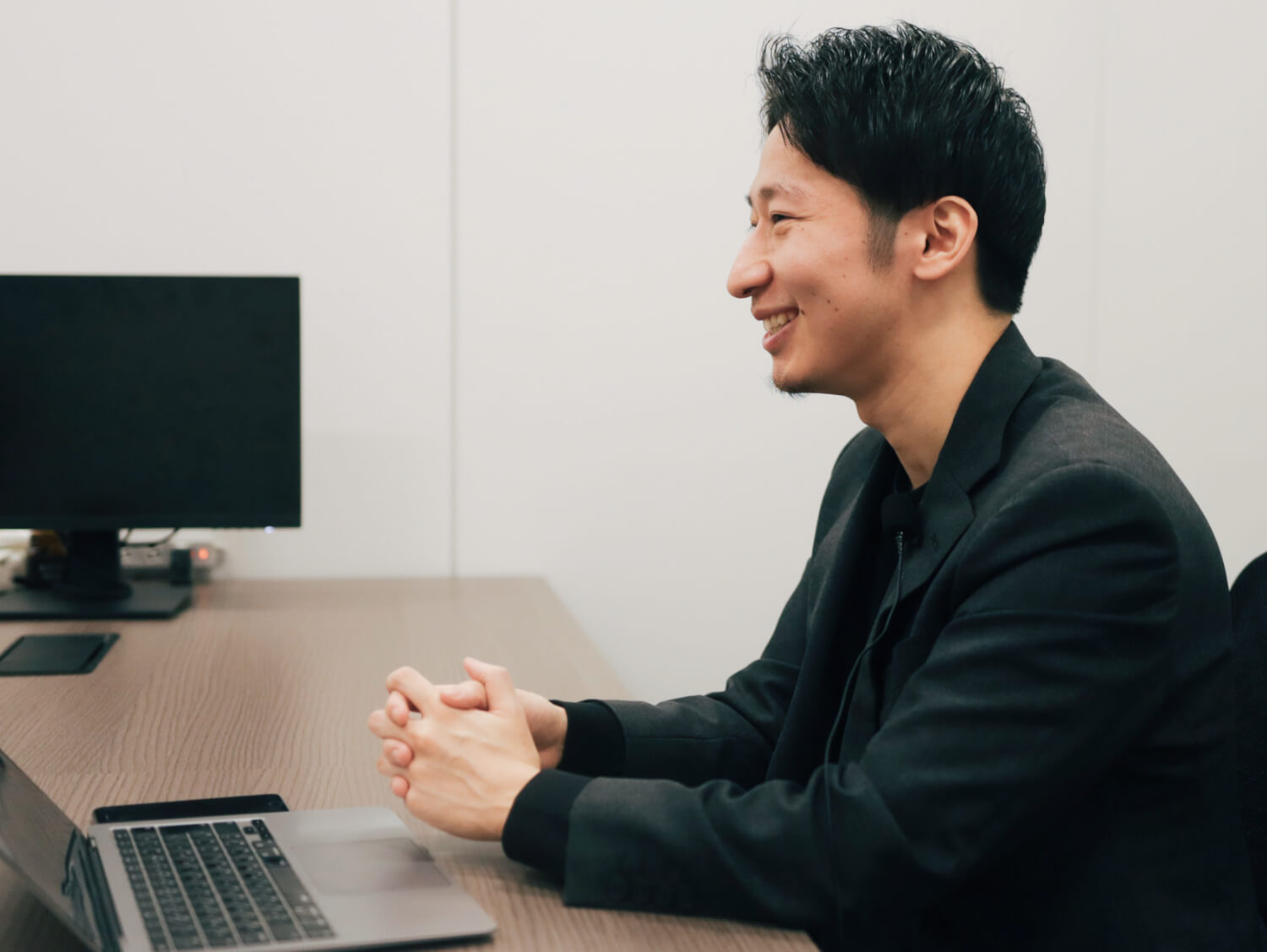 Focus on 野呂寛之 「永続する事業」をノンデスク産業のために ― 行動