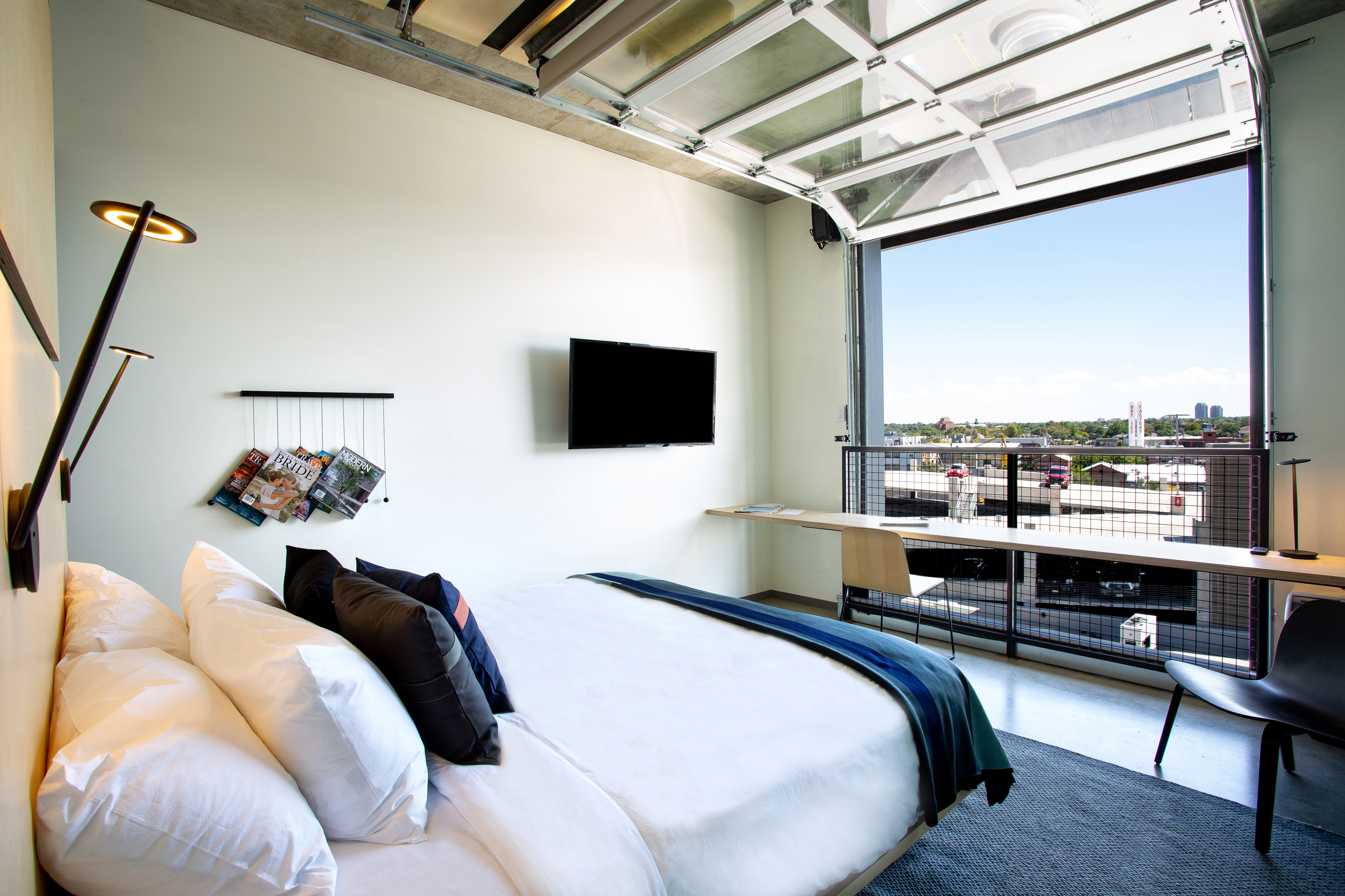 233 Zeppelin Source Hotel 300 Dpi
