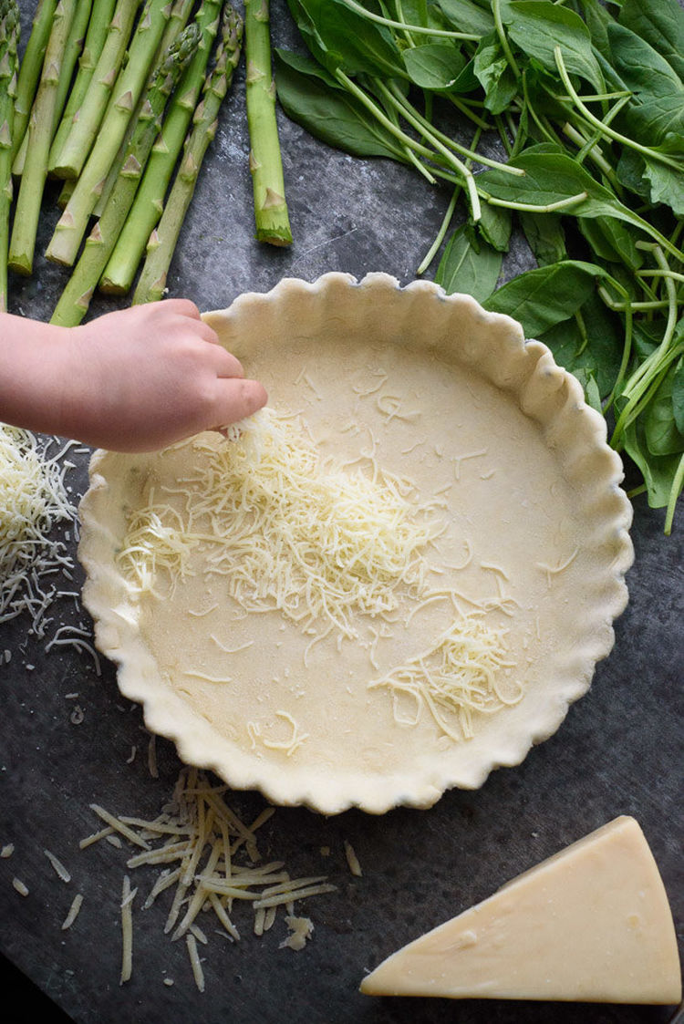 sprinkling-cheese-quiche sprinkling-cheese-quiche