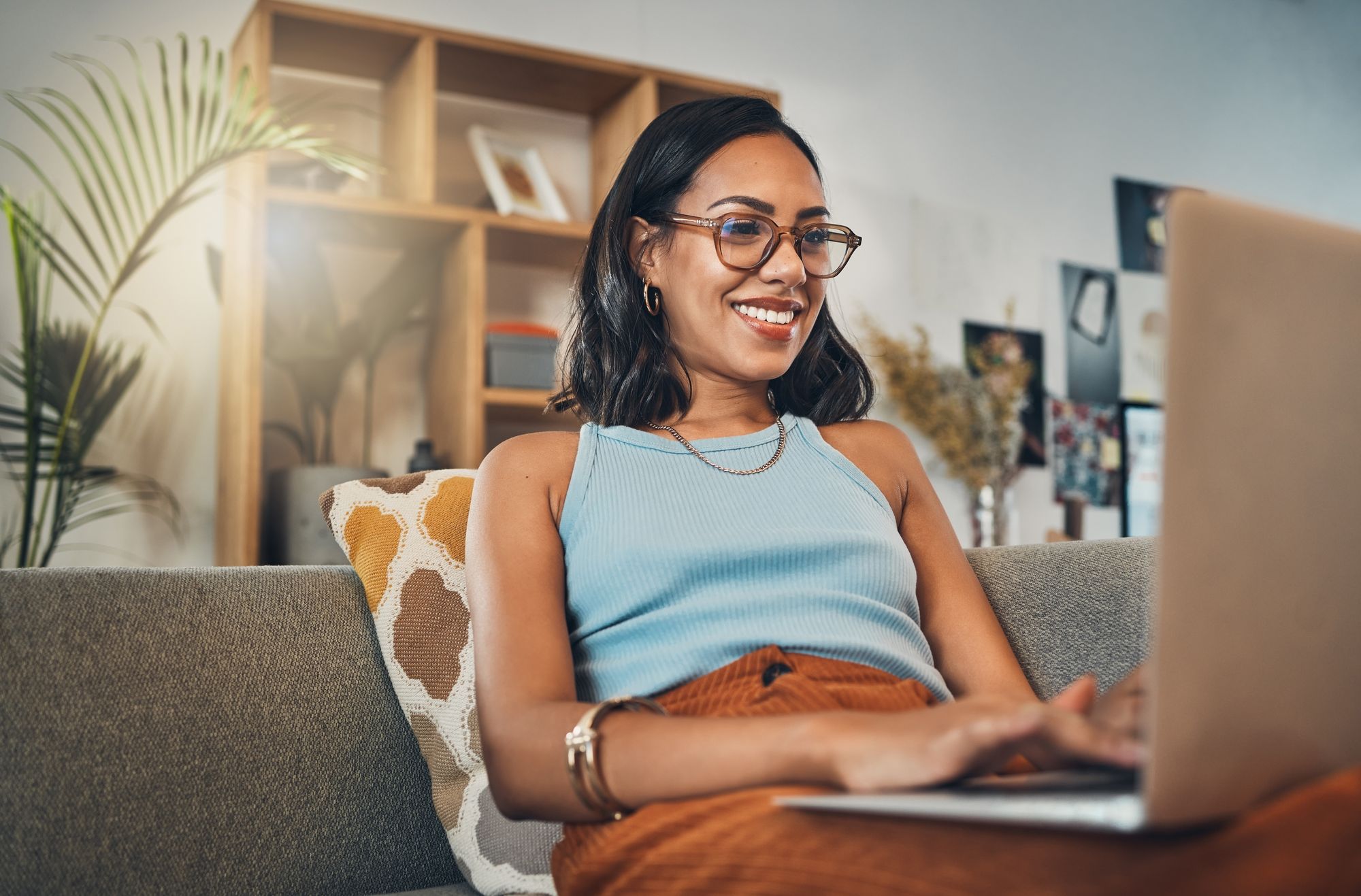 24 Passive Income Ideas to Make Extra Money in 2025