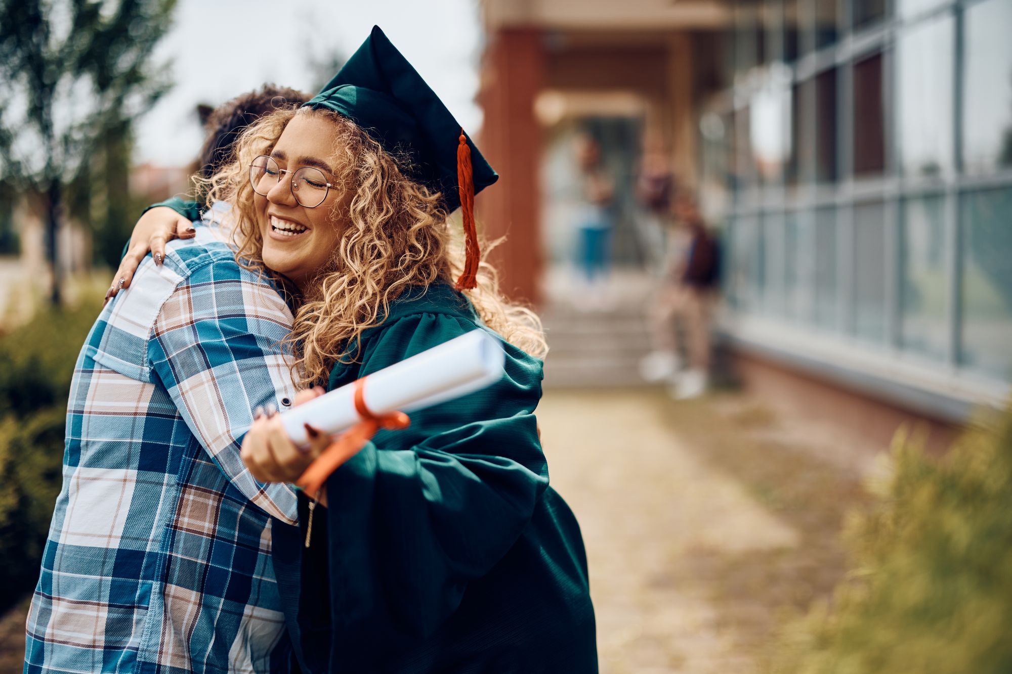 Top 5 Financial Tips for High School Grads Starting College in Canada