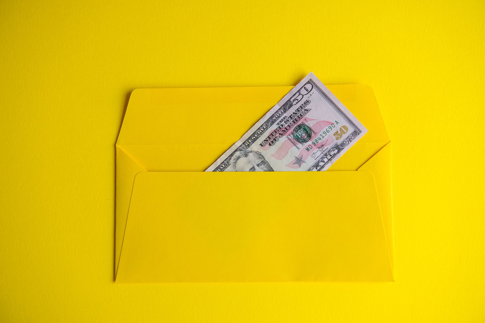 What Is the 100 Envelope Challenge and Does It Actually Work?