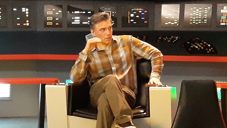Anson Mount na Cadeira do Capitão da Série Clássica.