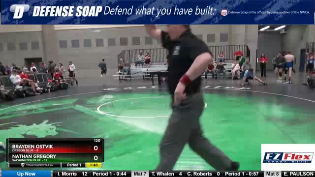 Nathan Green Flexing