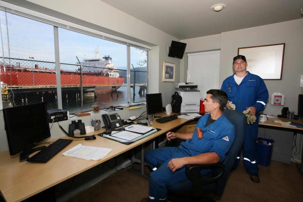 1372201705-KM_Westridge_tanker_ks119_sm.jpg?mtime=20170707204641#asset:1762:url