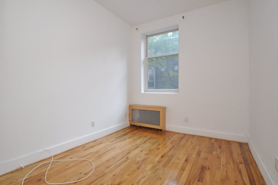  122 East 27th Street