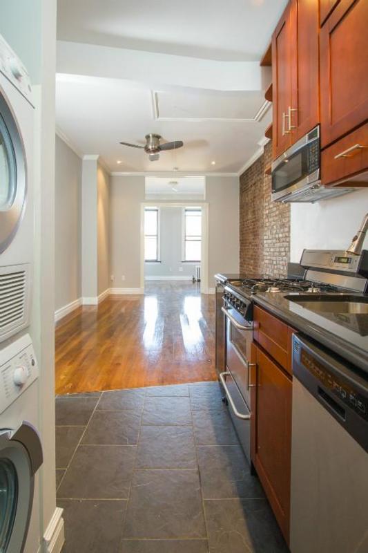  382 East 10th Street