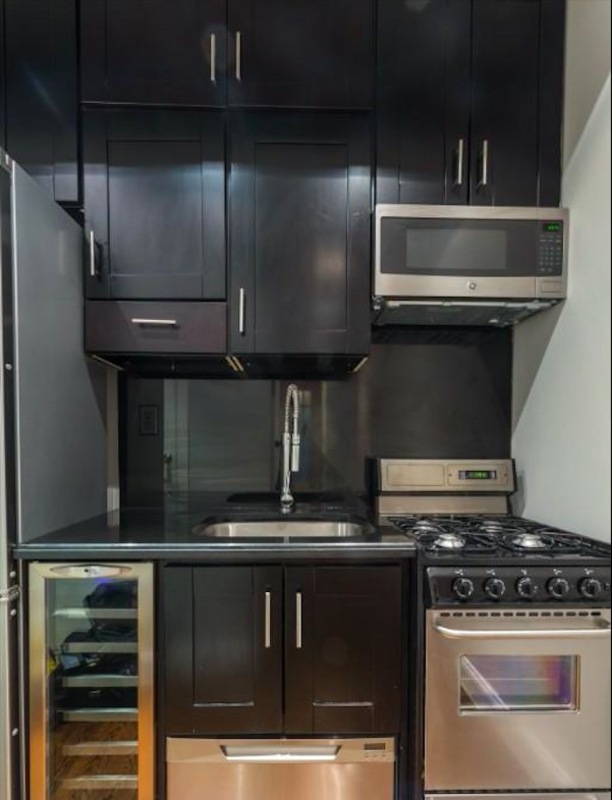  17 West 103rd Street