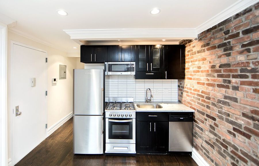  402 East 12th Street