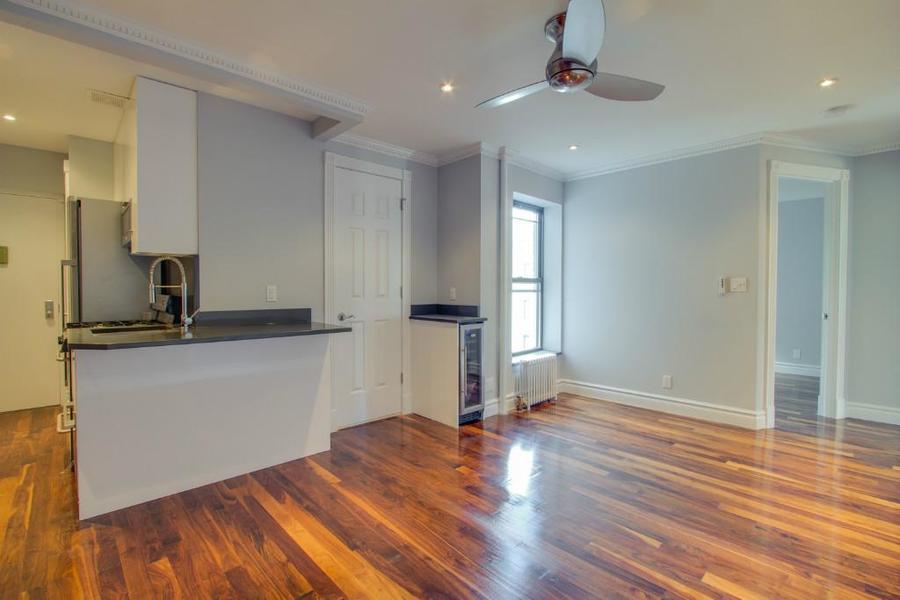  1590 Lexington Avenue