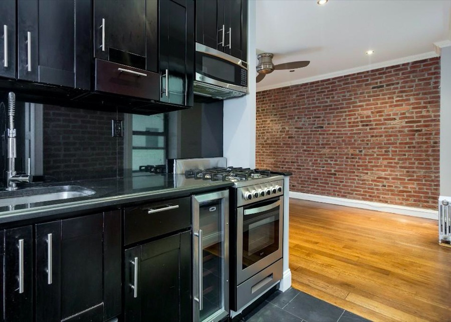  326 East 100th Street