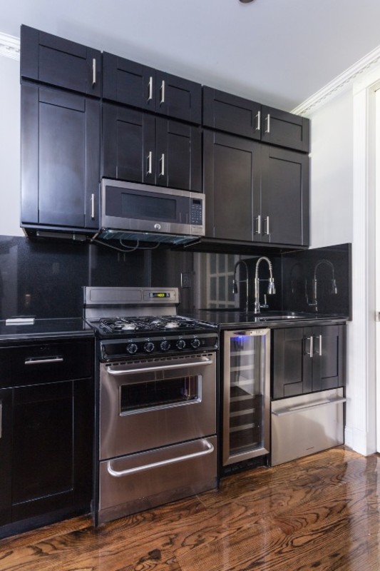  326 East 100th Street