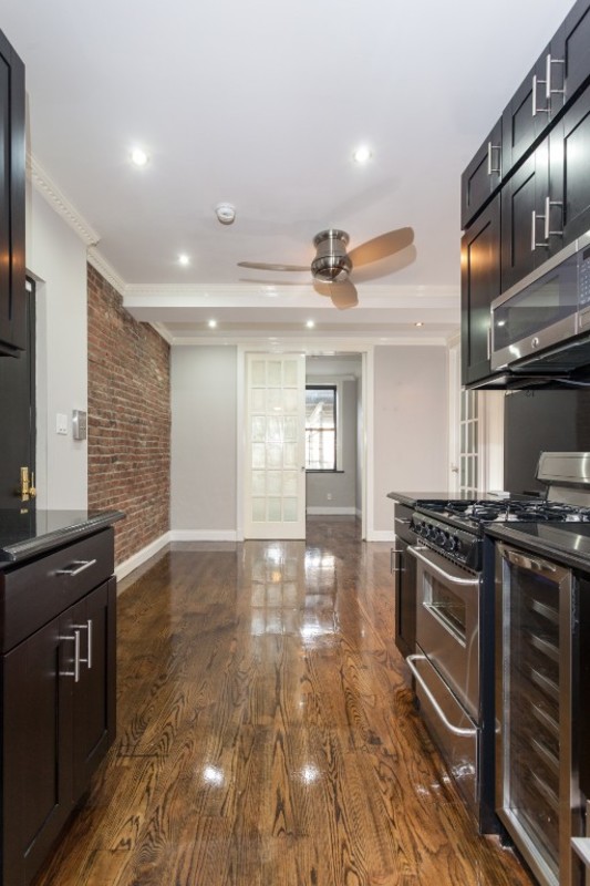  326 East 100th Street