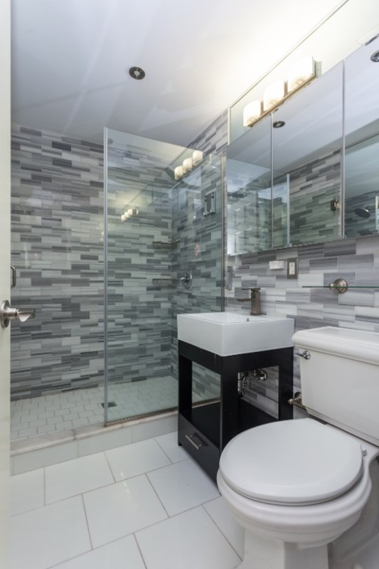  326 East 100th Street