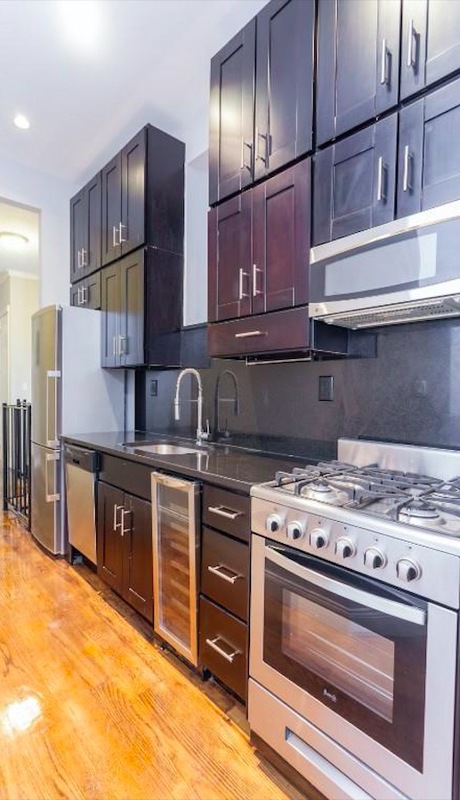  321 East 10th Street