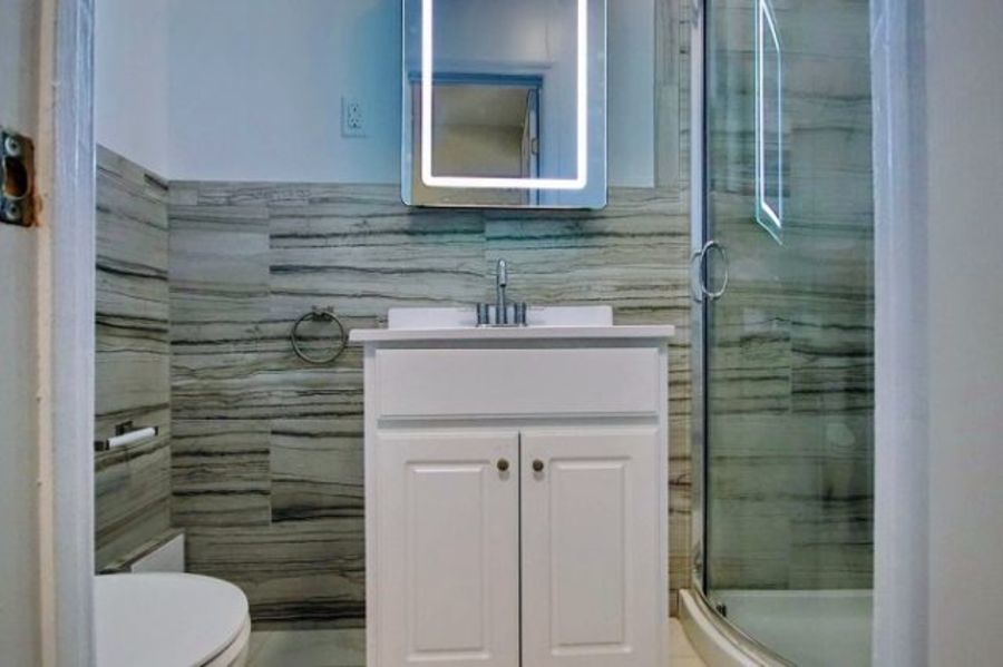  622 East 11th Street