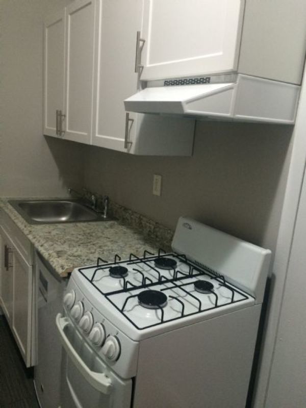  622 East 11th Street