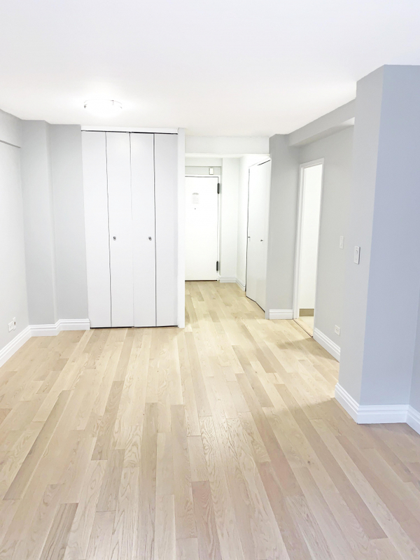 Stonehenge 51 340 East 51st Street