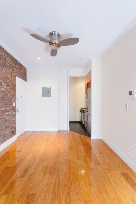  230 East 32nd Street