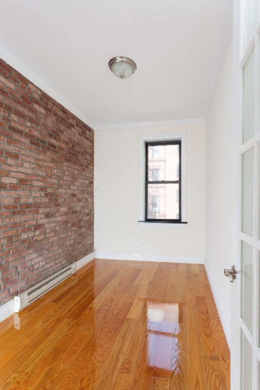  230 East 32nd Street