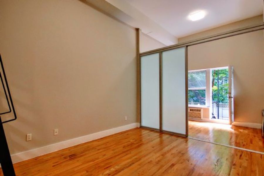  422 East 14th Street