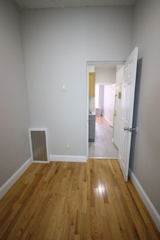  620 East 11th Street